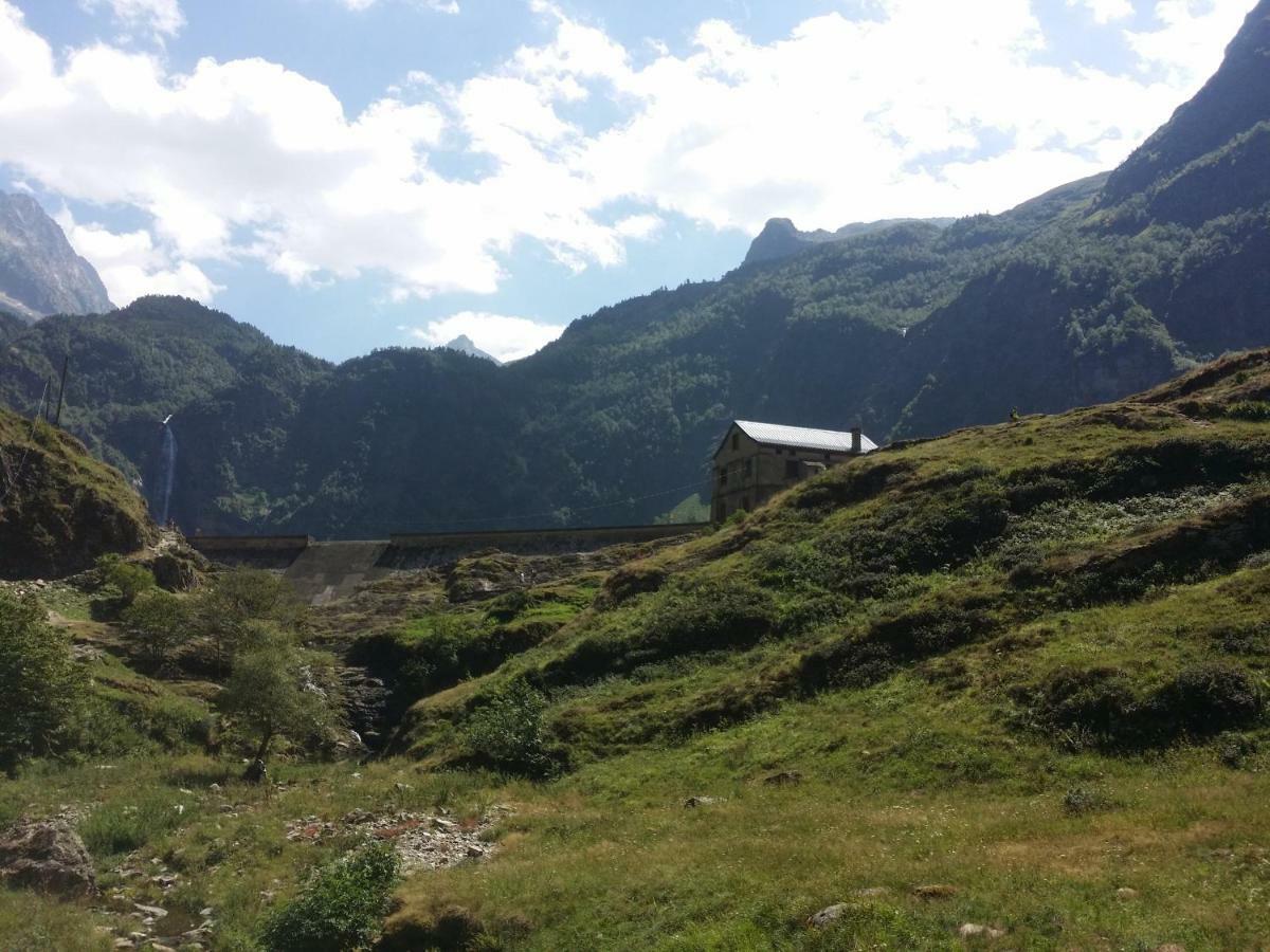 Appartement T2 4 Personnes Wifi Et Climatisation Bagneres-de-Luchon Exterior photo